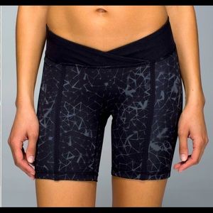 Lululemon Biker padded Black grey athletic shorts